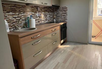 Apartament cu 2 camere decomandat în Rovine - 2