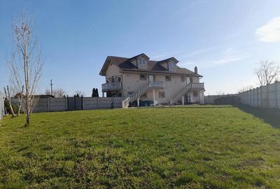 Casă cu 8 camere cu Teren 2594 Mp în Vest - 9