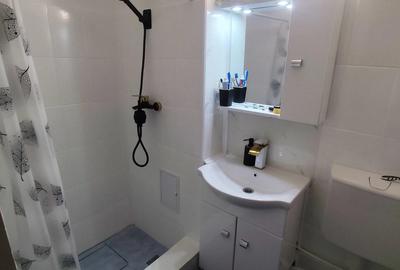 Vand Garsoniera la Parter zona Crang - 2