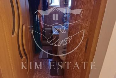 De vanzare apartament 3 camere Tomis Nord - 2