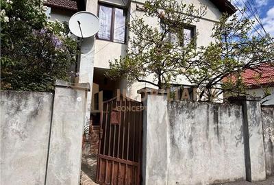 Casă cu 4 camere cu Teren 670 Mp în Groși - 2