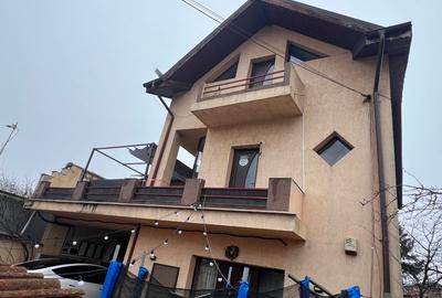 Casă individuală cu 8 camere cu Teren 216 Mp în Afumați - 2