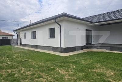 Casa 2 camere, 120 mp -7.8 ari teren . Lazuri - 3