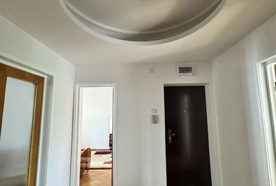 Apartament cu 4 camere decomandat în Central - 3