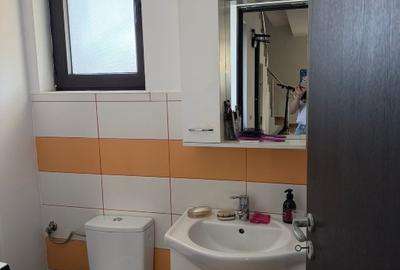 Duplex cu 4 camere cu Canalizare în Central - 6
