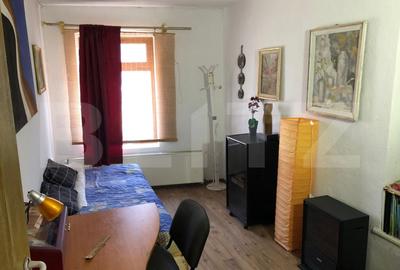 Casa cu doua corpuri, Zarnesti, pretabil pensiune sau casa de familie - 11