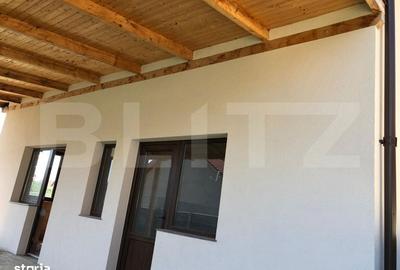 Casă cu 4 camere cu Teren 300 Mp în Central - 1