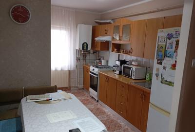 Apartament 3 camere, decomandat, Campia Turzii - 2