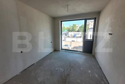 Apartament cu 3 camere semidecomandat în Între Lacuri - 2