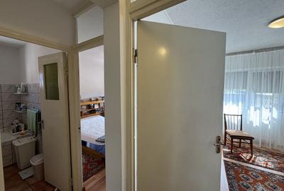 Apartament cu 3 camere decomandat, mobilat în Florilor - 16