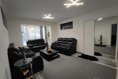 Apartament cu 3 camere semidecomandat, mobilat în Astra - 2