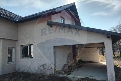 Casa cu teren la tara - 4