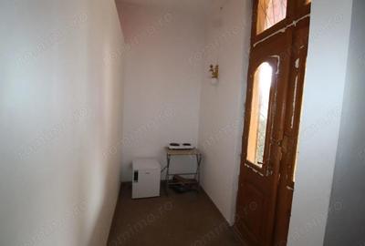 Spațiu comercial, de 75 mp, în Central - 7