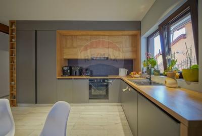 Vilă modernă, cu garaj, panouri și pompă de căldură, Cristian - 14