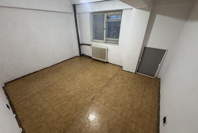 Apartament cu 3 camere decomandat în Far - 4