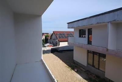 RECO Case insiruite cu trei camere in Sanmartin - 8