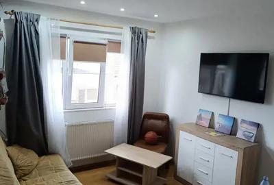 Inchiriez apartament