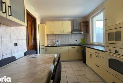 Casă cu 4 camere cu Teren 370 Mp în Central - 2