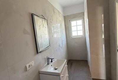 Casă cu 5 camere cu Teren 300 Mp în Central