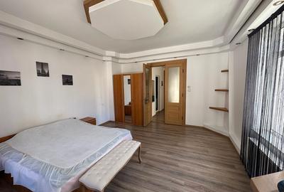 CASA SINGUR CURTE ZONA SCHEI - 4