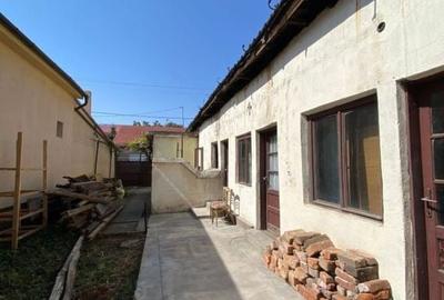 Casa renovabila/demolabila, singur in curte. 63 000 E. Comision 0. - 3