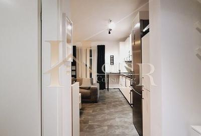 Aproape de magazine. Cochet. Luminos. - 9