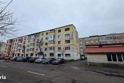 Apartament cu 3 camere în Central - 1