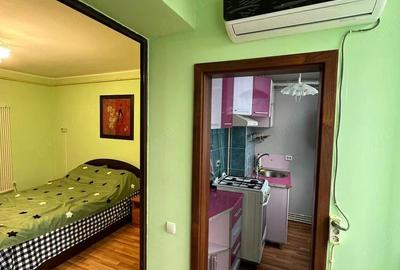 Garsonieră decomandată în Central - 2