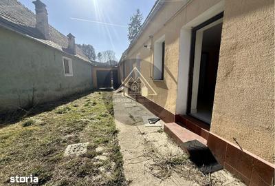 Casă cu 3 camere cu Teren 1343 Mp în Moșna - 2