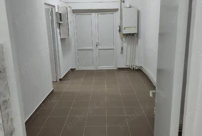 Spațiu comercial, de 90 mp, în Port - 4