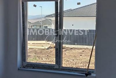 Casă cu 4 camere cu Teren 300 Mp în Central