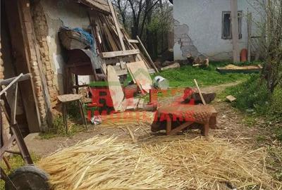 Casă cu 2 camere cu Teren 1110 Mp în Fălcoiu