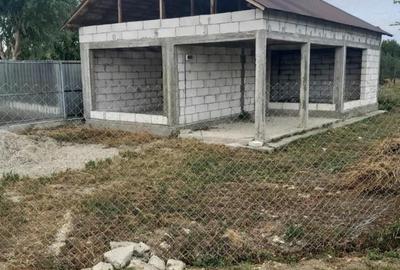 Casă cu Teren 2000 Mp în Merii - 1