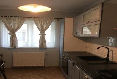 1 camera in zona Favorit - 3