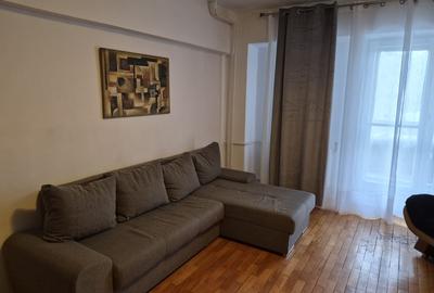 Apartament cu 2 camere decomandat în Centrul Istoric
