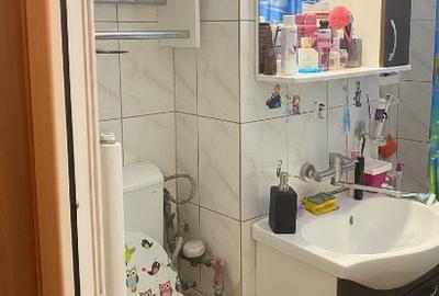 Garsonieră decomandată în CET - 5