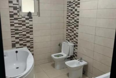 Casă cu 4 camere cu Teren 345 Mp în Malu Mare - 11