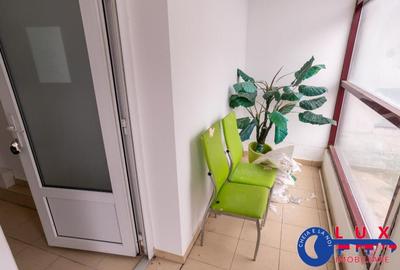 Spațiu comercial, de 60 mp, în Central - 8