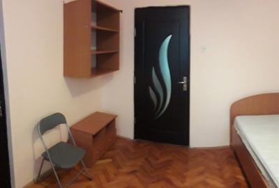 Apartament cu 2 camere decomandat în Cornișa - 2