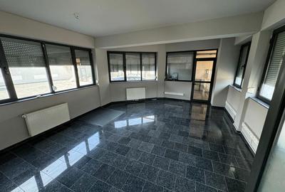 Spațiu comercial, de 380 mp, în Exterior Vest - 2