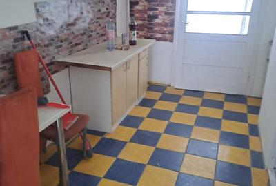 Garsonieră decomandată în Traian - 5