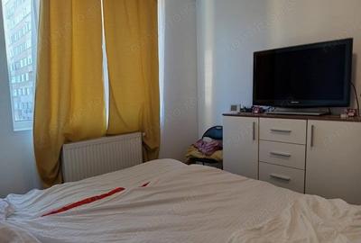 Apartament cu 4 camere decomandat în Progresul - 12