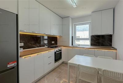 Apartament cu 3 camere decomandat, mobilat în Tractorul - 1
