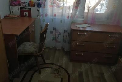 Apartament cu 3 camere semidecomandat în Rahova - 2