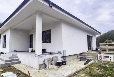 Casă cu 3 camere cu Teren 340 Mp în Uiasca - 9