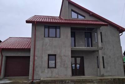 Casă cu 4 camere în Central - 4