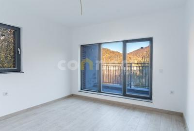 Casa / Vila cu 4 camere de vanzare - 3