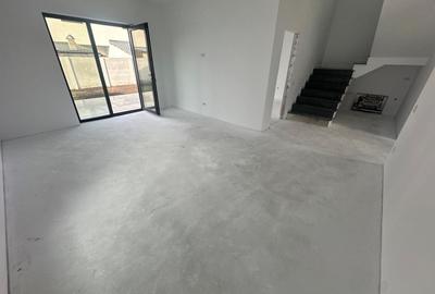 Casă individuală cu 4 camere cu Canalizare în Central - 7