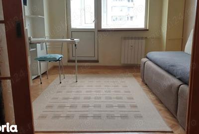 Apartament cu 3 camere decomandat în Rahova