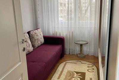 Apartament cu 3 camere semidecomandat în Central - 1